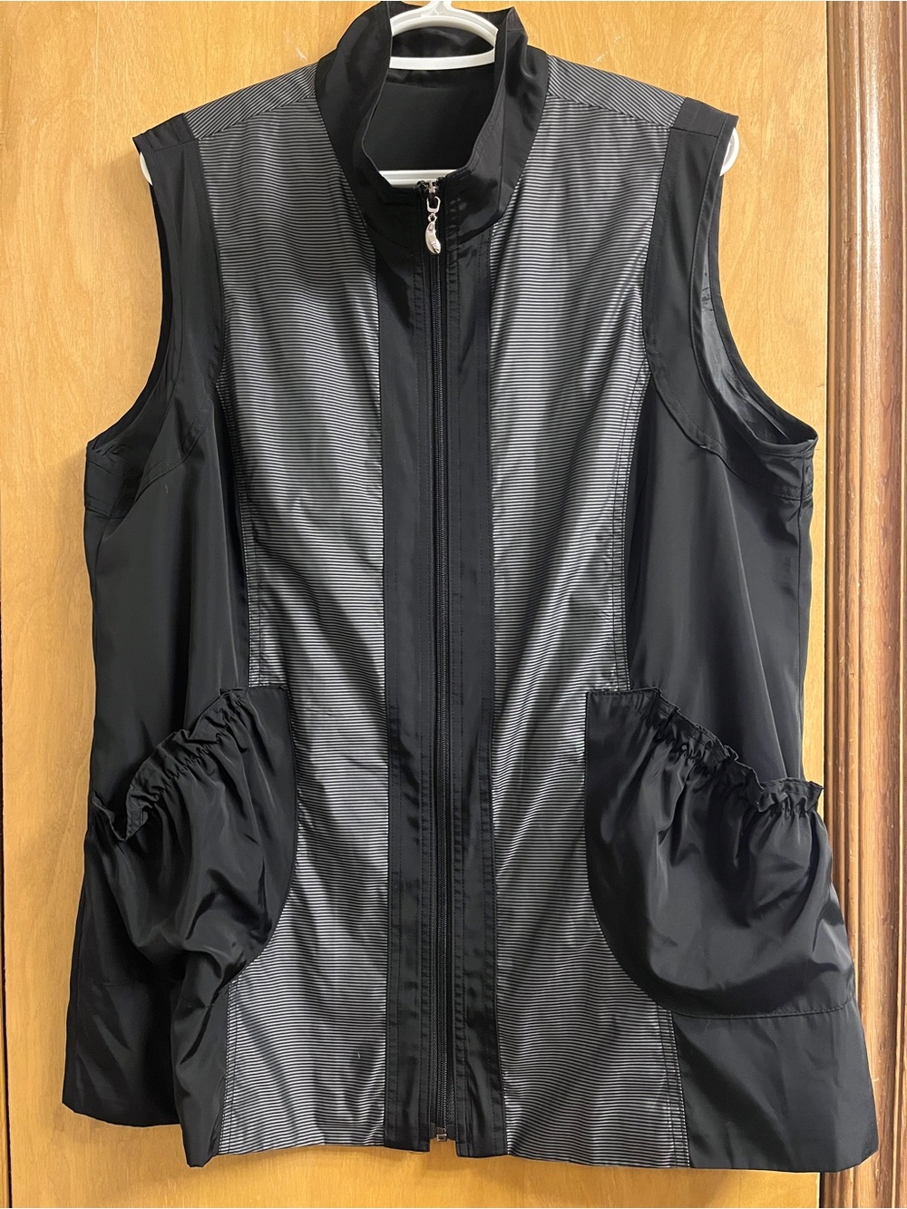 Black and Grey Lightweight Vest - M/L